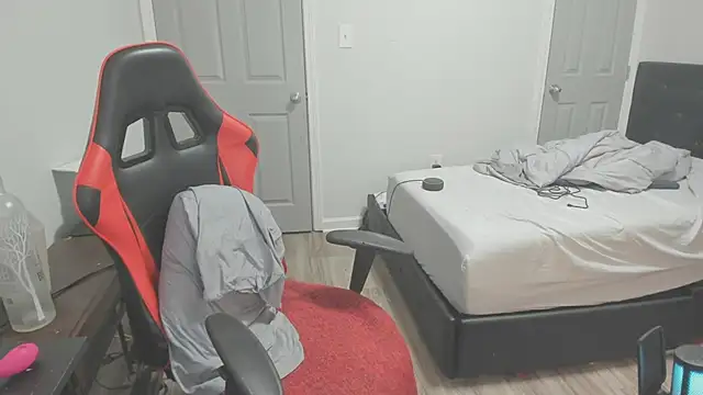 Snapshot of demi_xoxo chatting on 09-23-25, 11:30 demi xoxo online show from 09-23-25, 11:30