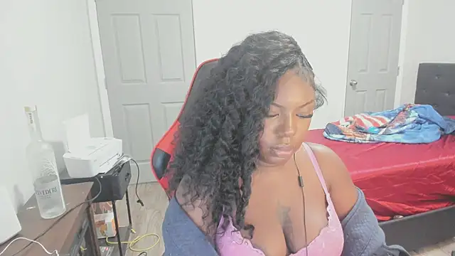 Snapshot of demi_xoxo chatting on 10-21-25, 07:09 demi xoxo online show from 10-21-25, 07:09