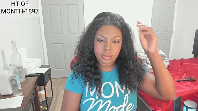 Snapshot of demi_xoxo chatting on 11-18-25, 03:45 demi xoxo online show from 11-18-25, 03:45