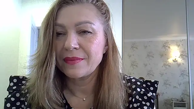 Snapshot of Alexandra-Rosee chatting on 12-15-25, 05:34 Alexandra-Rosee online show from 12-15-25, 05:34