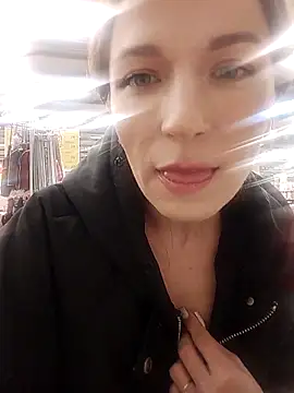 Snapshot of Brilliant-Queen1 chatting on 11-01-25, 09:11 Brilliant-Queen1 online show from 11-01-25, 09:11