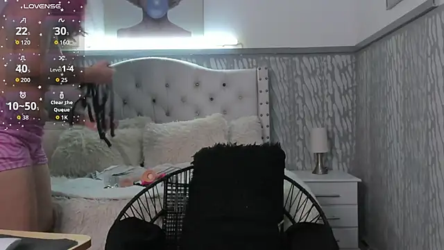 sexylaurita online show from 04-11-26, 10:41