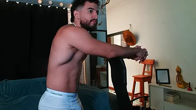 AndrewMartinez online show from 01-29-25, 01:38