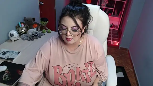 Snapshot of juliette_rd chatting on 12-11-24, 10:03 juliette rd online show from 12-11-24, 10:03