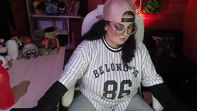 Snapshot of juliette_rd chatting on 03-13-25, 06:16 juliette rd online show from 03-13-25, 06:16