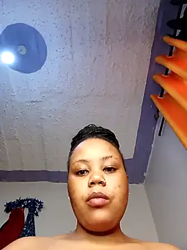 Snapshot of SexyTamarah chatting on 02-13-25, 12:11 SexyTamarah online show from 02-13-25, 12:11