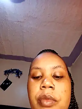 Snapshot of SexyTamarah chatting on 03-17-25, 06:29 SexyTamarah online show from 03-17-25, 06:29