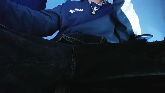 Snapshot of zacwatson_ chatting on 01-16-26, 01:31 zacwatson online show from 01-16-26, 01:31