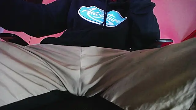 Snapshot of zacwatson_ chatting on 02-07-26, 02:26 zacwatson online show from 02-07-26, 02:26