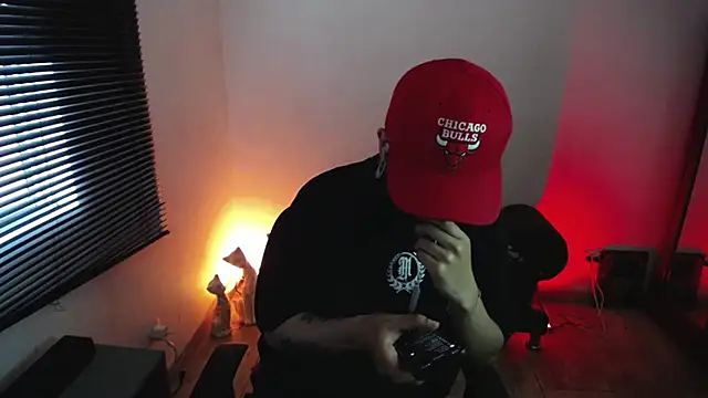 Snapshot of zacwatson_ chatting on 02-12-26, 10:16 zacwatson online show from 02-12-26, 10:16