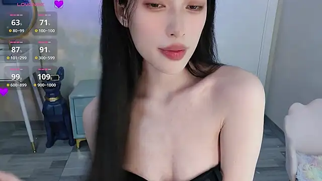 Snapshot of Aurora_99 chatting on 12-17-24, 09:05 Aurora 99 online show from 12-17-24, 09:05