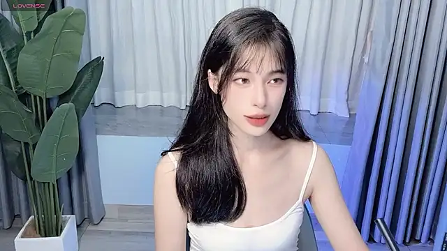 Snapshot of Aurora_99 chatting on 10-04-25, 12:03 Aurora 99 online show from 10-04-25, 12:03