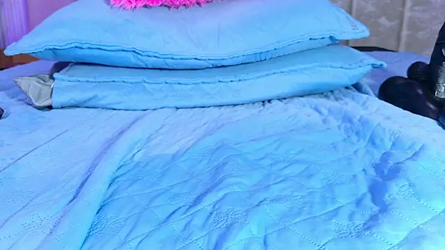 violett lo online show from 05-16-26, 10:36