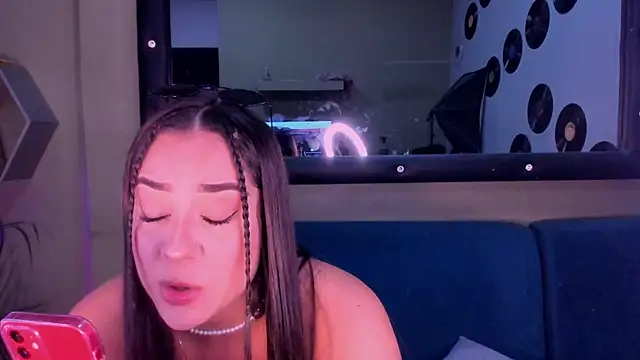 Sussy Bell01 online show from 12-16-24, 07:43