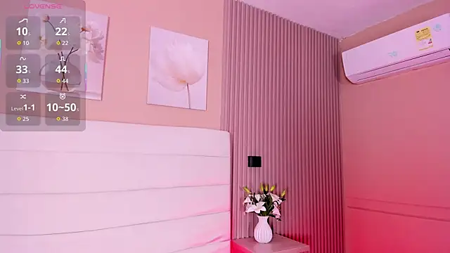 Lilly 2809  online show from 04-19-26, 03:50