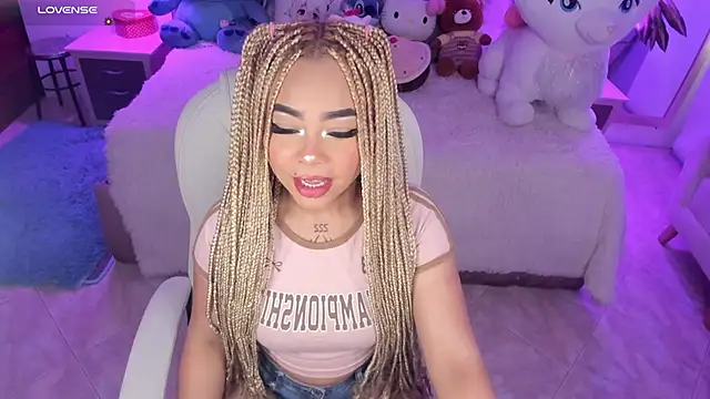 Snapshot of conny__curly chatting on 01-27-25, 01:30 conny curly online show from 01-27-25, 01:30