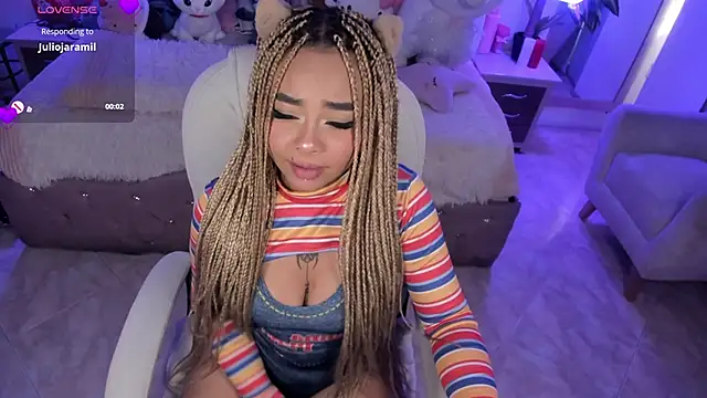 Snapshot of conny__curly chatting on 03-15-25, 07:05 conny curly online show from 03-15-25, 07:05