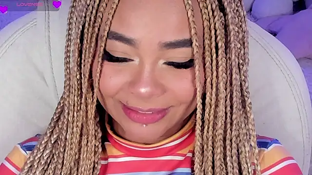 Snapshot of conny__curly chatting on 03-15-25, 10:11 conny curly online show from 03-15-25, 10:11