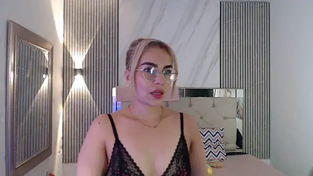 ashley  tylor online show from 04-08-26, 03:50