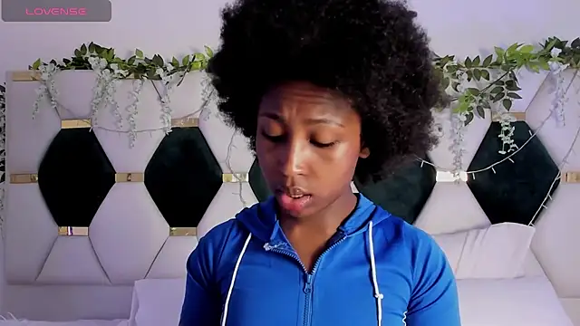 EmmaSanzz  online show from 01-30-25, 11:33