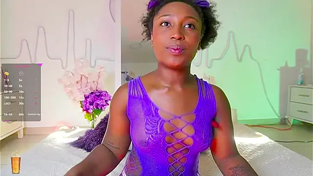 EmmaSanzz  online show from 09-30-25, 11:37