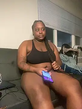 Snapshot of fantasygyal chatting on 05-04-26, 03:02 fantasygyal online show from 05-04-26, 03:02