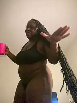Snapshot of fantasygyal chatting on 05-25-26, 03:12 fantasygyal online show from 05-25-26, 03:12