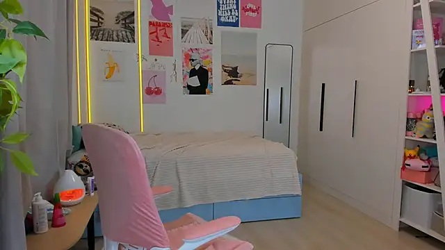 Lily Young online show from 03-26-26, 03:12