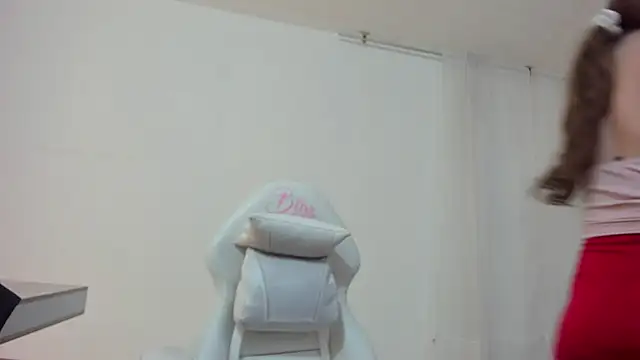 Carolina hernandez22 online show from 10-28-25, 12:52