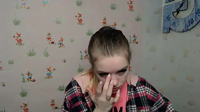 AliceFlirtt  online show from 02-05-25, 08:11