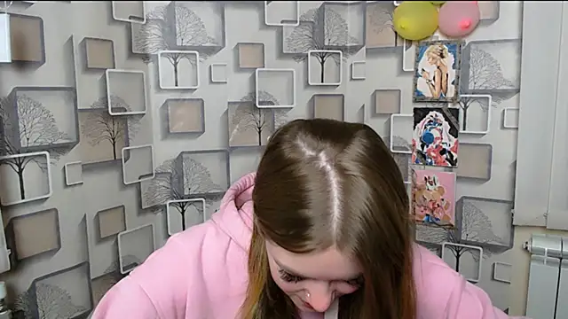 AliceFlirtt  online show from 03-03-25, 08:38