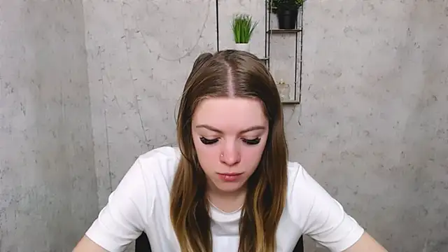 AliceFlirtt  online show from 03-12-25, 07:24