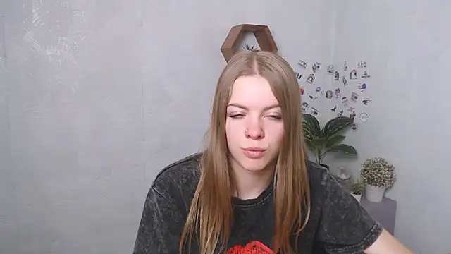 AliceFlirtt  online show from 09-10-25, 09:20