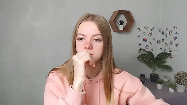 AliceFlirtt  online show from 09-26-25, 07:12