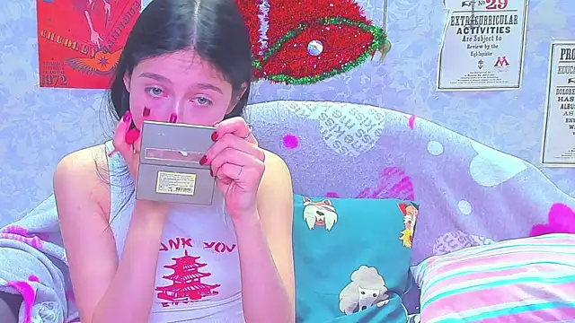 Vanessa Florence online show from 12-27-24, 01:11