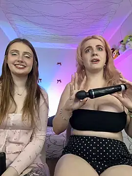 Snapshot of your_favoritegirls chatting on 03-11-25, 04:51 your favoritegirls online show from 03-11-25, 04:51