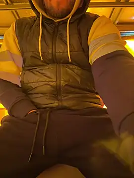 Snapshot of cussy007 chatting on 01-09-25, 11:03 cussy007 online show from 01-09-25, 11:03