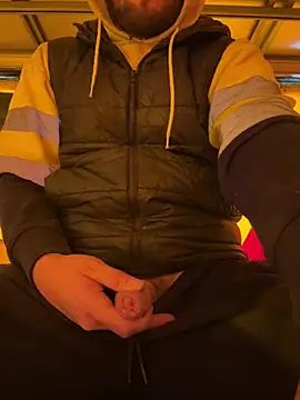 Snapshot of cussy007 chatting on 01-23-25, 10:54 cussy007 online show from 01-23-25, 10:54