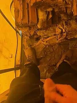 Snapshot of cussy007 chatting on 02-12-25, 02:43 cussy007 online show from 02-12-25, 02:43