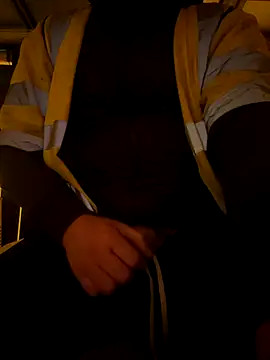 Snapshot of cussy007 chatting on 12-18-25, 02:12 cussy007 online show from 12-18-25, 02:12