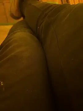 Snapshot of cussy007 chatting on 02-12-26, 01:28 cussy007 online show from 02-12-26, 01:28