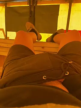 Snapshot of cussy007 chatting on 04-17-26, 12:19 cussy007 online show from 04-17-26, 12:19