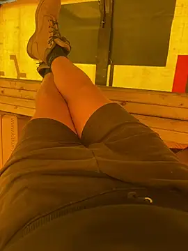 Snapshot of cussy007 chatting on 04-29-26, 12:09 cussy007 online show from 04-29-26, 12:09