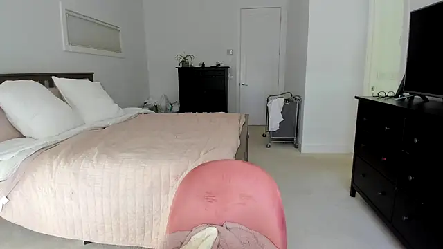 Kymmmy online show from 01-25-25, 09:46