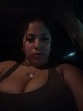 Snapshot of lovelymyah chatting on 02-09-25, 06:33 lovelymyah online show from 02-09-25, 06:33