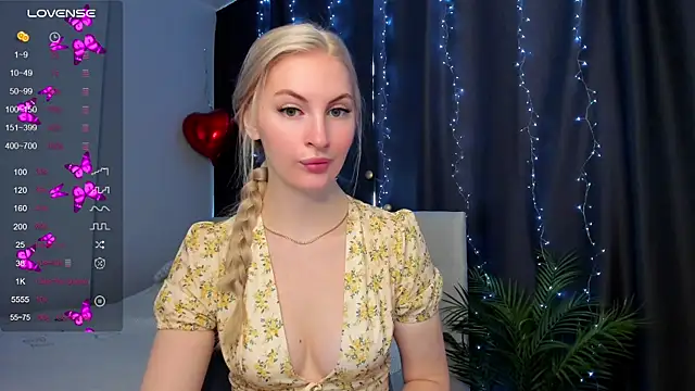 Snapshot of Kimmy_powell chatting on 09-18-25, 03:30 Kimmy powell online show from 09-18-25, 03:30