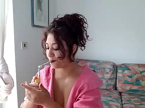 danasantoreal online show from 09-17-25, 02:30