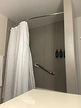 El Gizmo online show from 02-02-25, 05:15