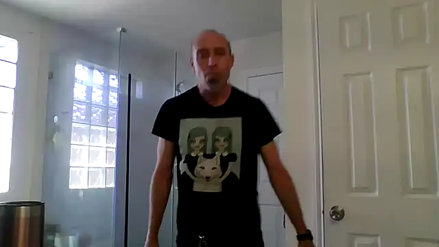 El Gizmo online show from 05-31-26, 05:42