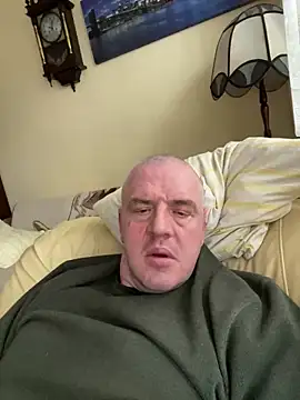 Snapshot of Evolite123 chatting on 01-19-25, 02:28 Evolite123 online show from 01-19-25, 02:28